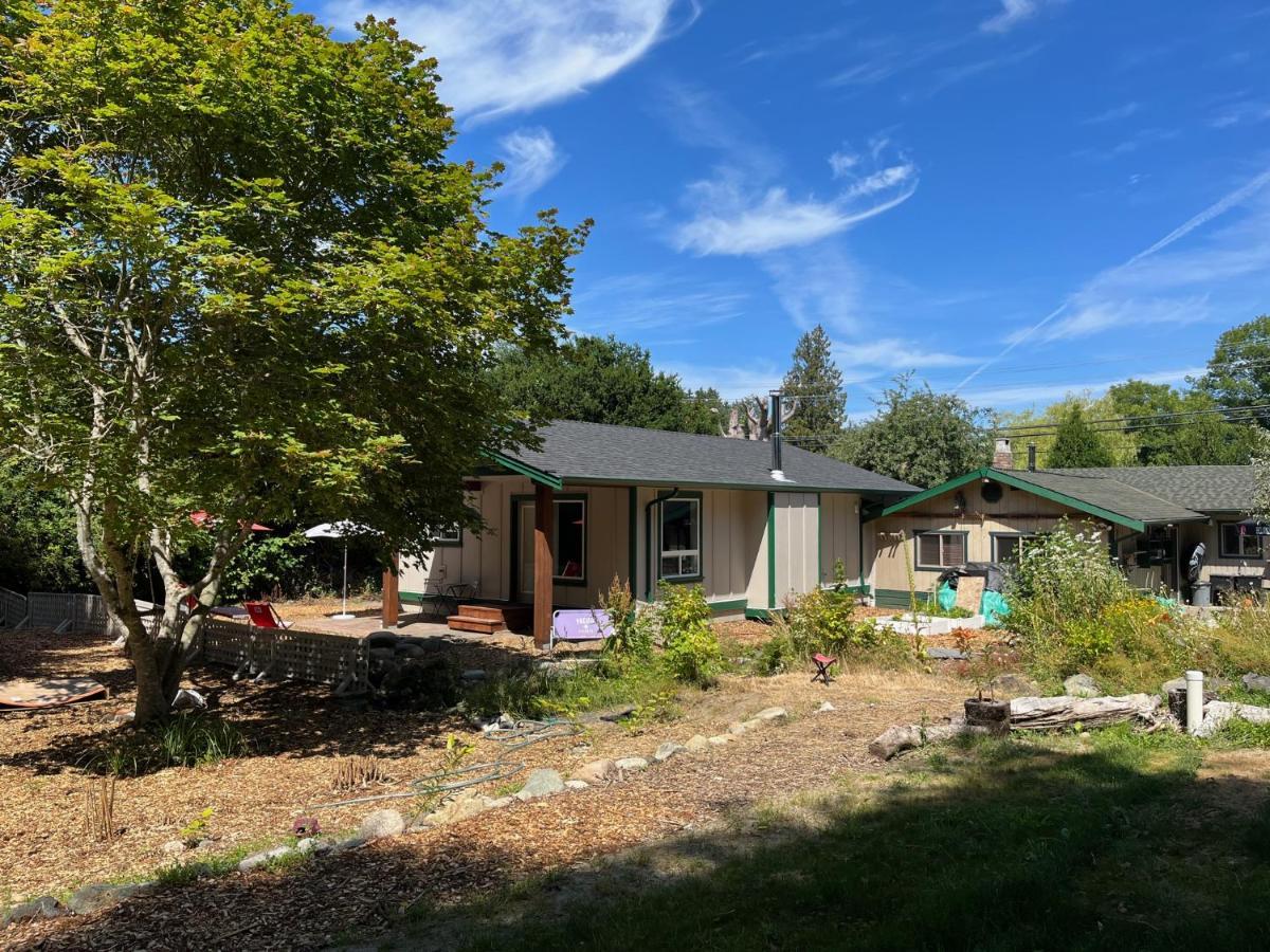 Kwalikum Kottage Villa Qualicum Beach Exterior photo